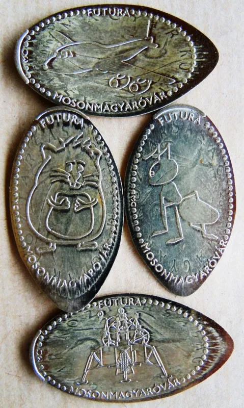 Futura 2012: pocok, hangya, repülő, holdjáró – Front